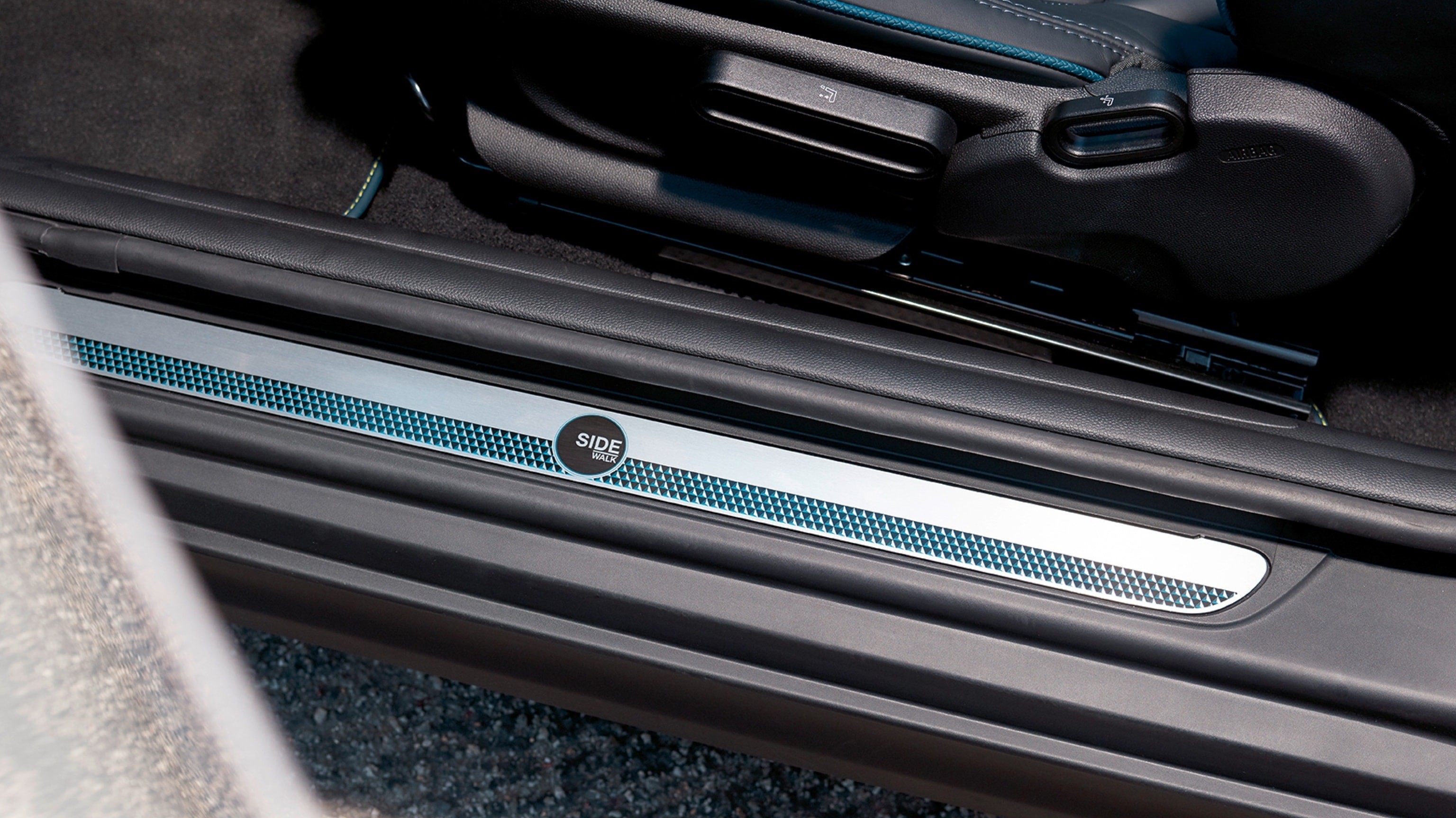 MINI Convertible Sidewalk Edition – door entry strips – insignia